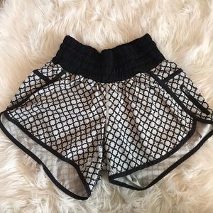 Lulu lemon tracker shorts